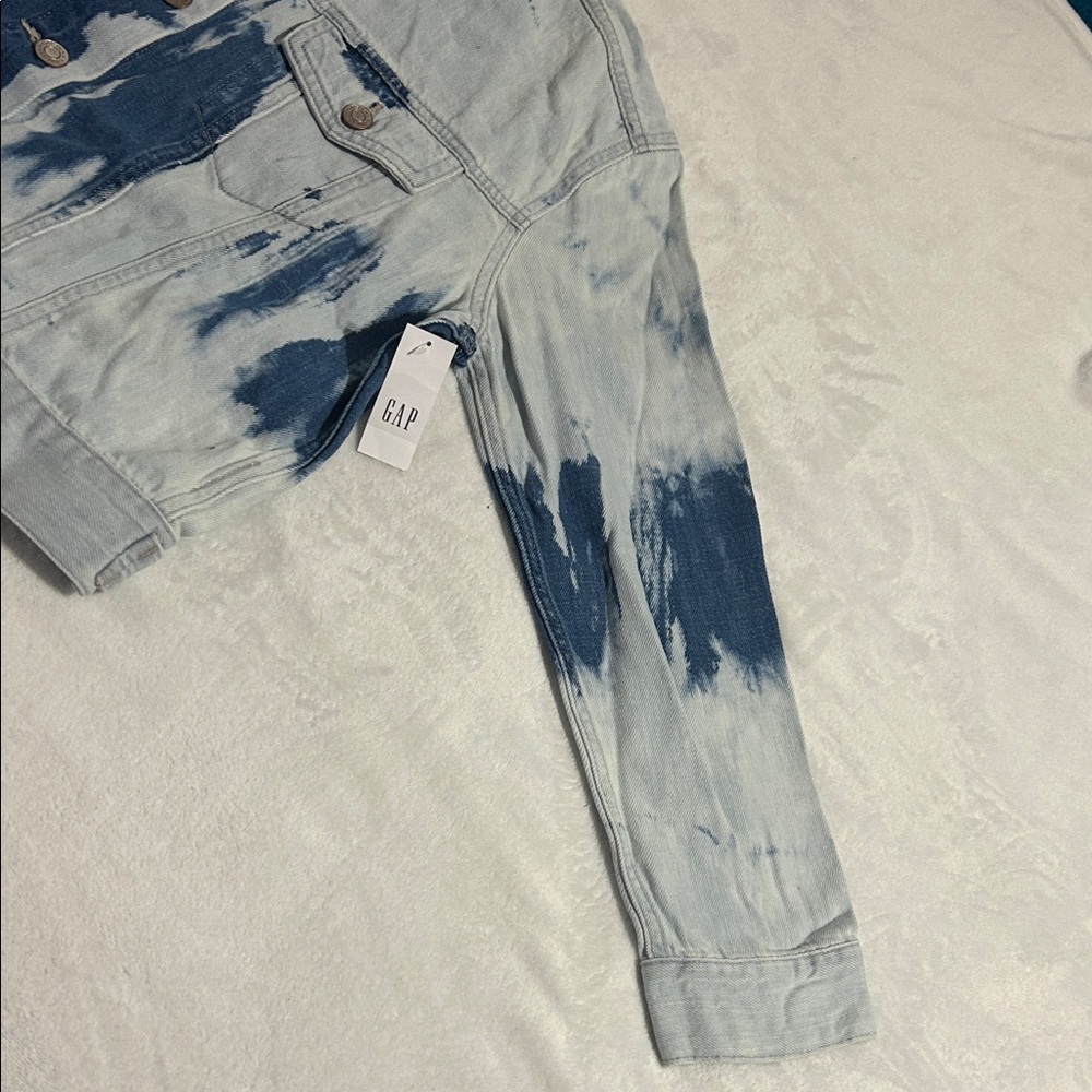 GAP Women's Tie-Dye Denim Jacket - Picture 5 of 10